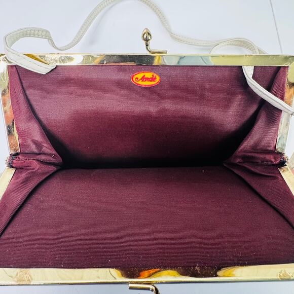 Vintage Andre Clasp Clutch Handbag Purse 1960s Cream Crossbody Gold Leather - Picture 3 of 6